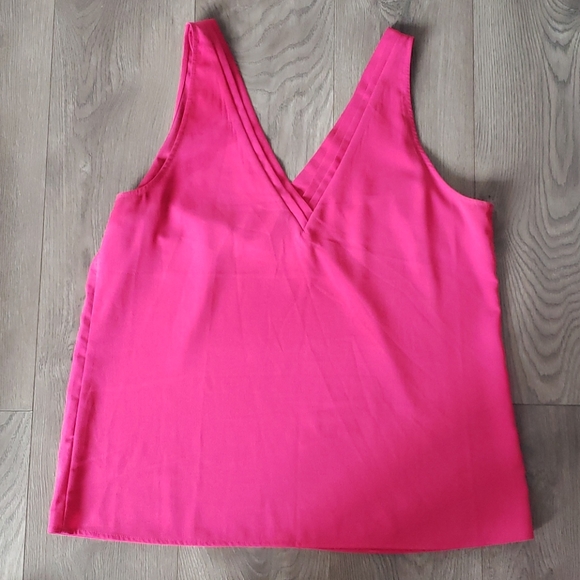 Dynamite deep V blouse - Picture 3 of 3